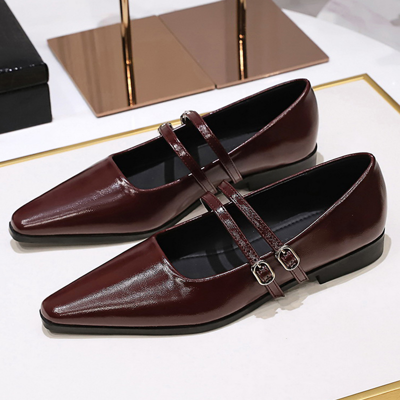 Retro Women's Low Heeled Shoes - Shoe Tree review and price